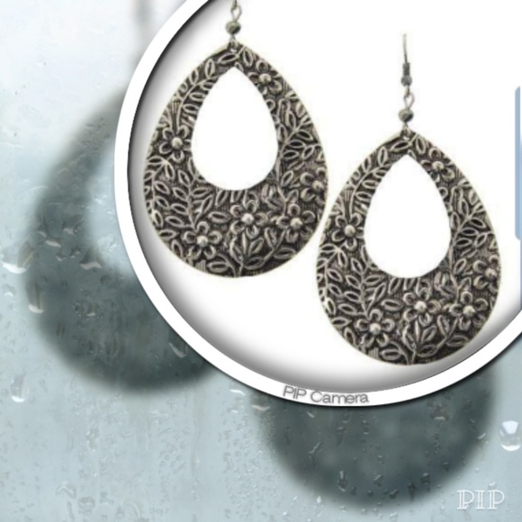 Floral Teardrop Earrings - Picture 1 of 1